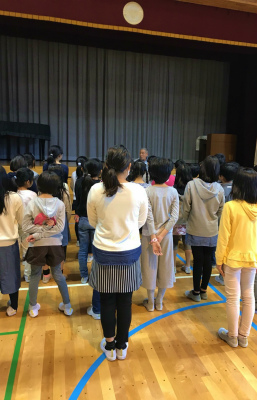 写真:09清里高原学園到着