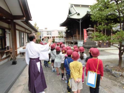 写真:まちたんけん(2年生)1