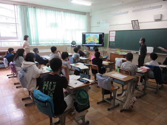 写真:租税教室1