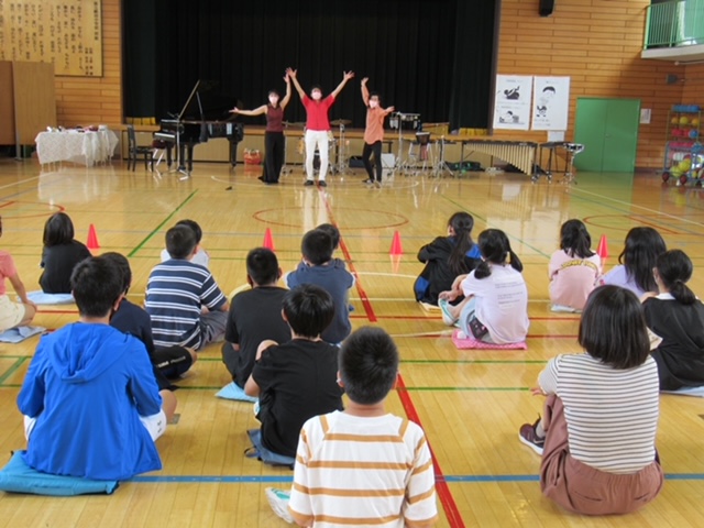 写真:校内音楽鑑賞教室1