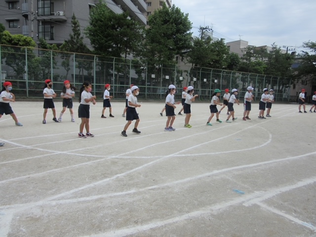 写真:3・4年生体育(運動会練習)1