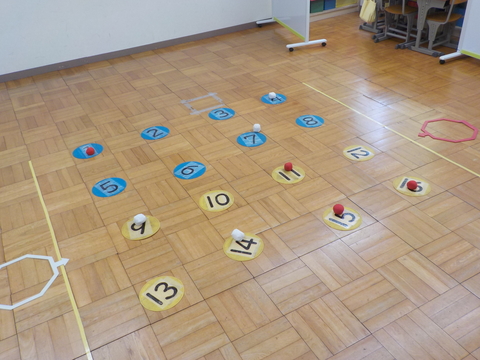 ボール並べゲーム
