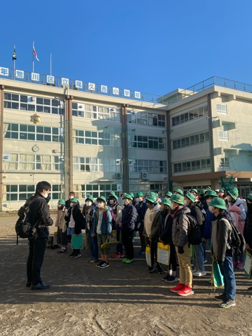 写真:6年生　社会科見学1(1)