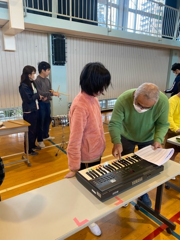 写真:わかくさ学級　卒業生を送る会　合同練習1