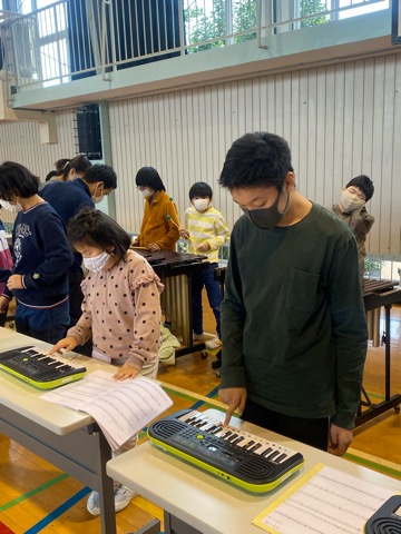 写真:わかくさ学級　卒業生を送る会　合同練習2