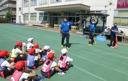 写真:タグラグビー教室1