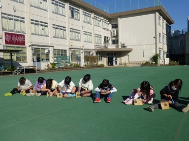 写真:理科「太陽の光」の学習の様子2