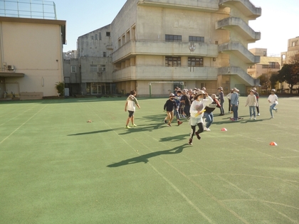 写真:お楽しみ会　リレー2