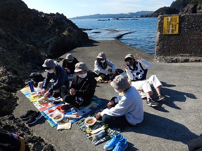 写真:昼食の様子