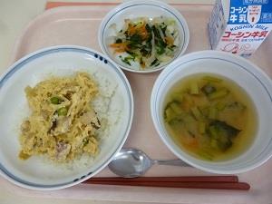 写真:11月17日の給食