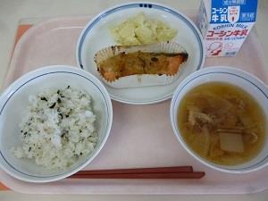 写真:11月19日の給食