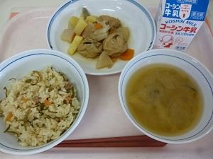 写真:10月26日の給食