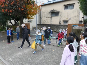 写真:あいさつ運動の様子2