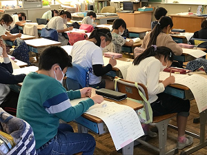 写真:漢字検定の様子2