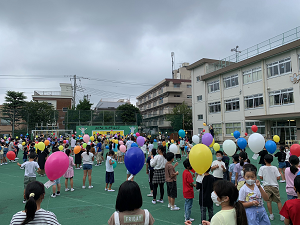 写真:風船飛ばし2