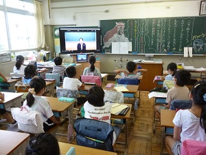 写真:ZOOMで実施した始業式の様子2