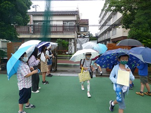 写真:あいさつ運動の様子2