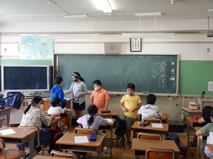 写真:委員会活動の様子1