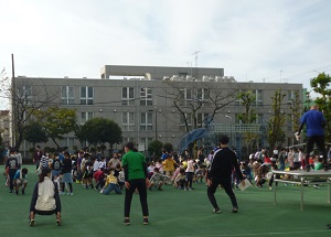 写真:全校朝会の様子1