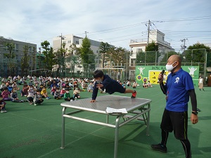 写真:全校朝会の様子2