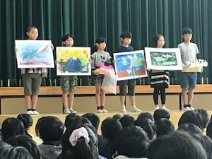 写真:展覧会紹介集会の様子1