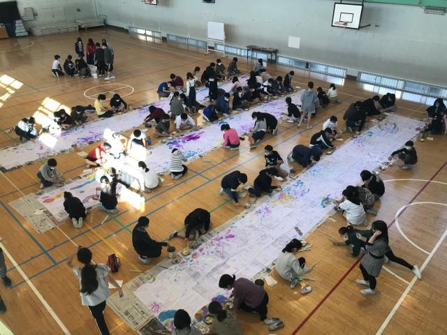 写真:学年作品作業2