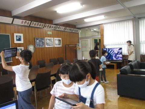 写真:学校探検クイズ