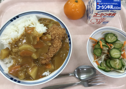 写真:給食1