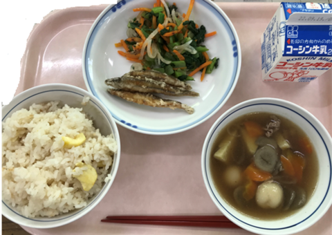 写真:給食3