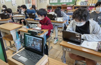 写真:オンライン授業配信3