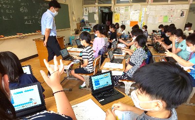 写真:オンライン教材活用風景2