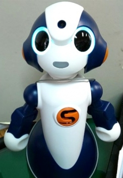 写真:のAIロボットSota(ソータ)君