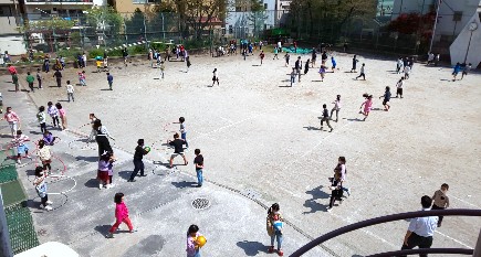 写真:休み時間(4月7日)