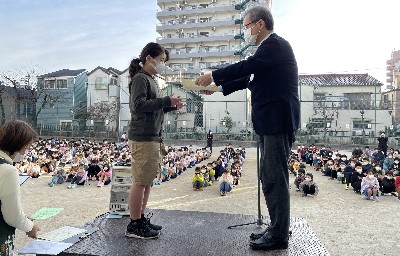 写真:表彰の様子(1月17日)