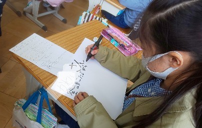 写真:かけ算を勉強する様子2