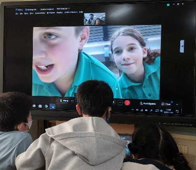 写真:オーストラリアの小学校とオンラインで交流1