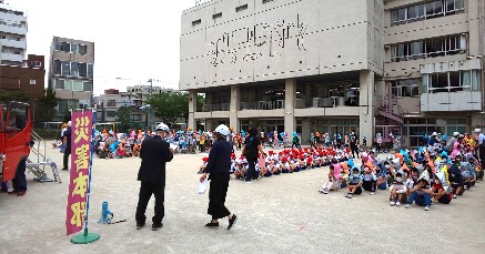 写真:避難訓練(5月11日)
