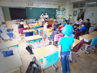 写真:自己紹介の様子