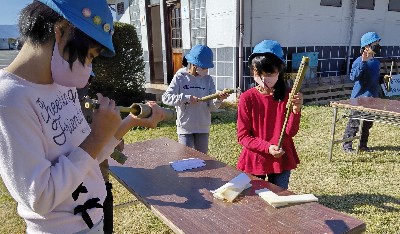 写真:水鉄砲に挑戦1