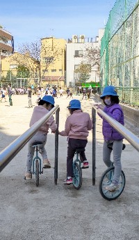 写真:一輪車1