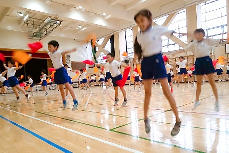 写真:4年の華よ　咲きほこれ！1