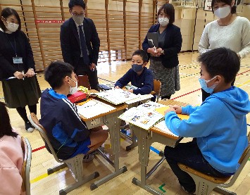 写真:体育館で研究授業7