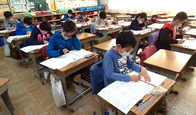 写真:実用数学技能検定の様子