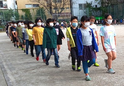 写真:高学年の子どもたち