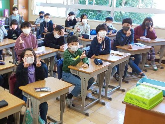 写真:卒業式前日の教室の様子2