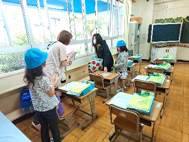 写真:連絡日に登校2