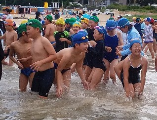 写真:海水浴2