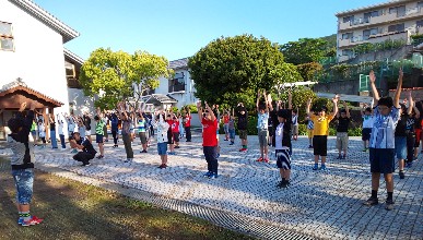 写真:朝のラジオ体操