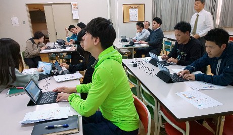 写真:教員研修の様子