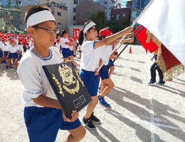 写真:運動会全体練習　行進2